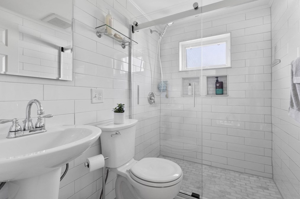 134 Madison Ave, Quincy MA 02169-7926 exterior