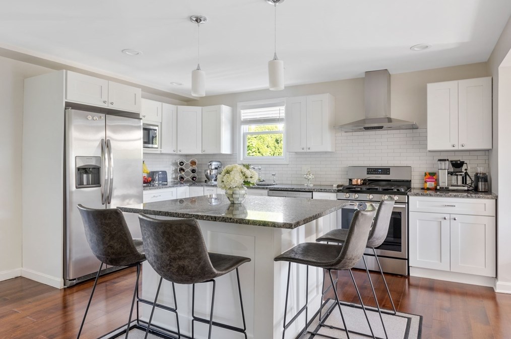 134 Madison Ave, Quincy MA 02169-7926 exterior