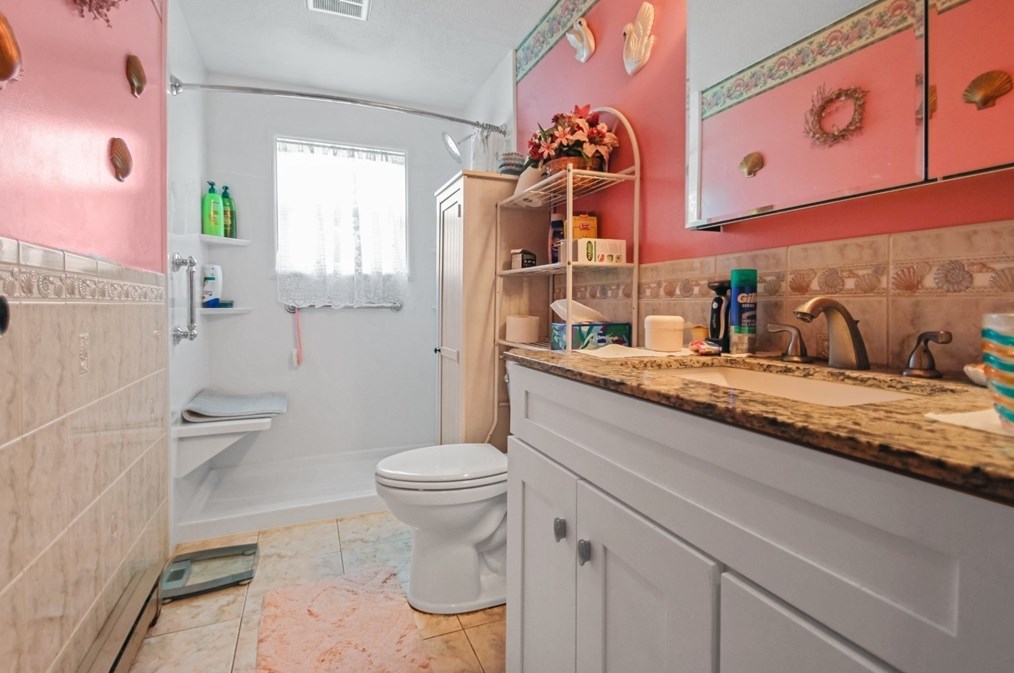 14 Jade St, Methuen MA exterior