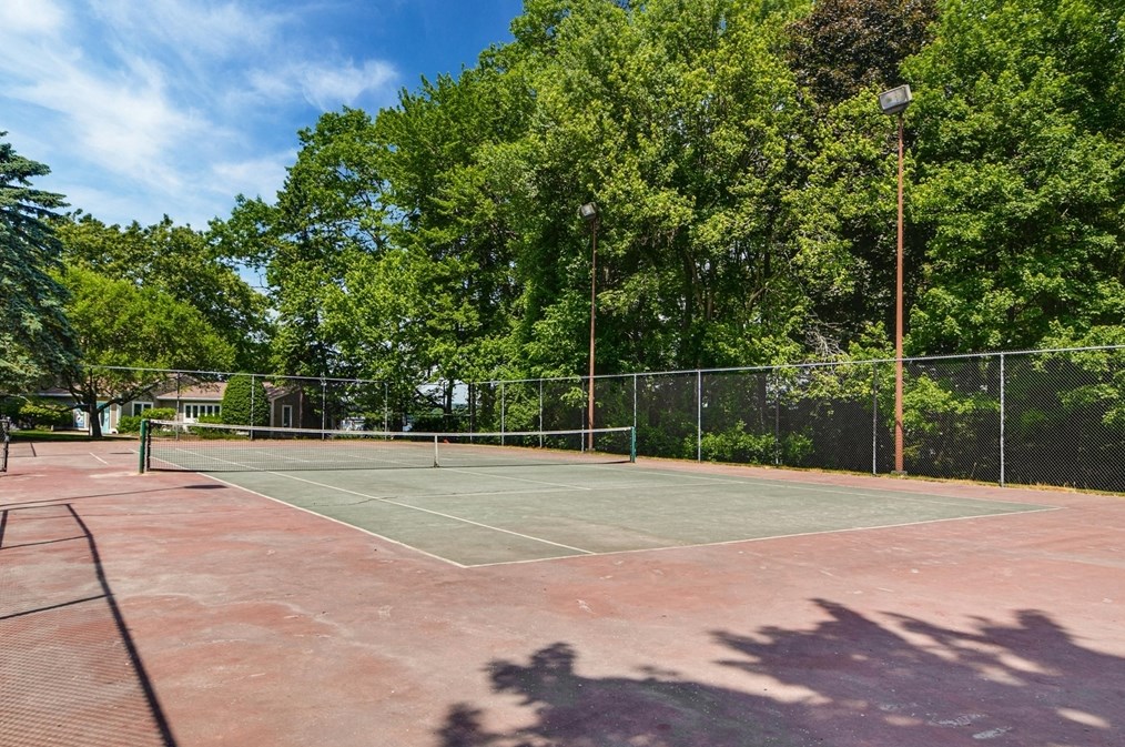 25 Pointe Rok Dr, Worcester MA  01604-1463 exterior