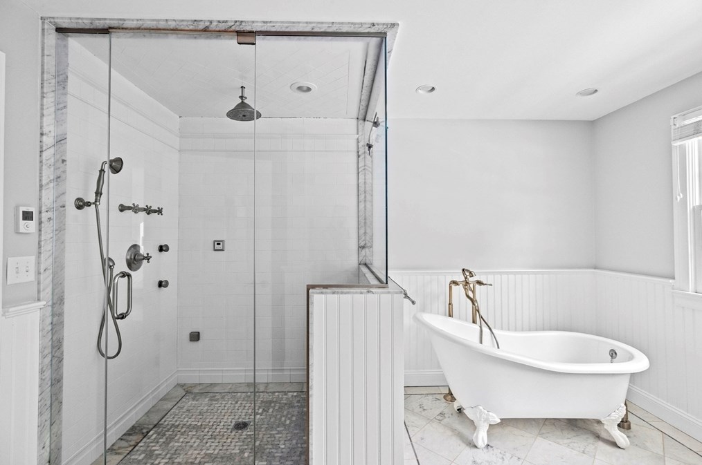 4 Julian Way, Hingham MA 02043-3939 exterior