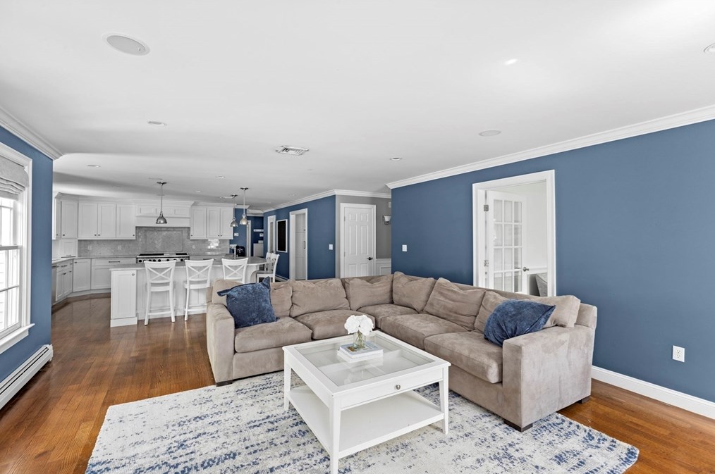 4 Julian Way, Hingham MA 02043-3939 exterior