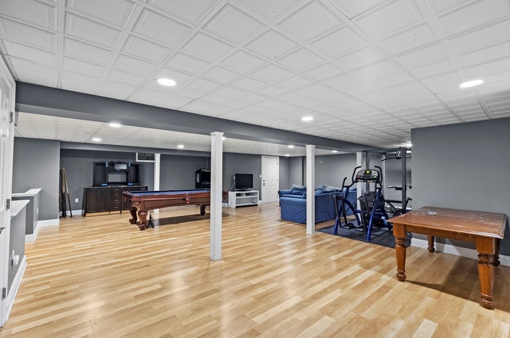 4 Julian Way, Hingham MA 02043-3939 exterior