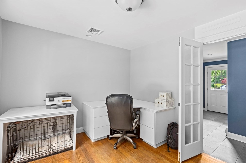 4 Julian Way, Hingham MA 02043-3939 exterior