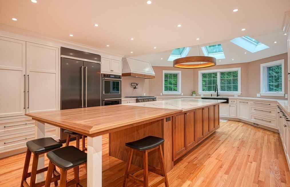 356 Whitney St, Northborough MA 01532-1146 exterior