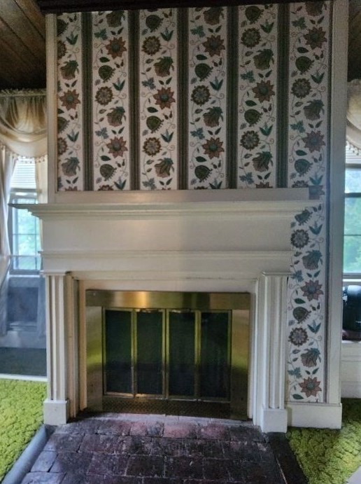 127 Hart St, Taunton MA 02780-4950 exterior