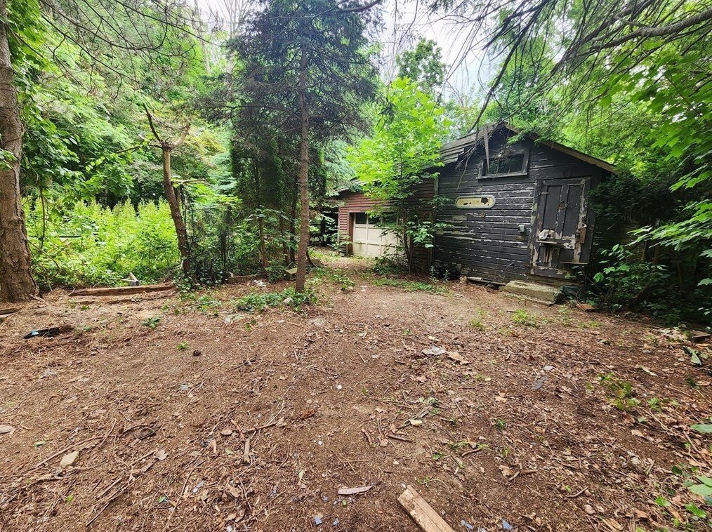 127 Hart St, Taunton MA 02780-4950 exterior