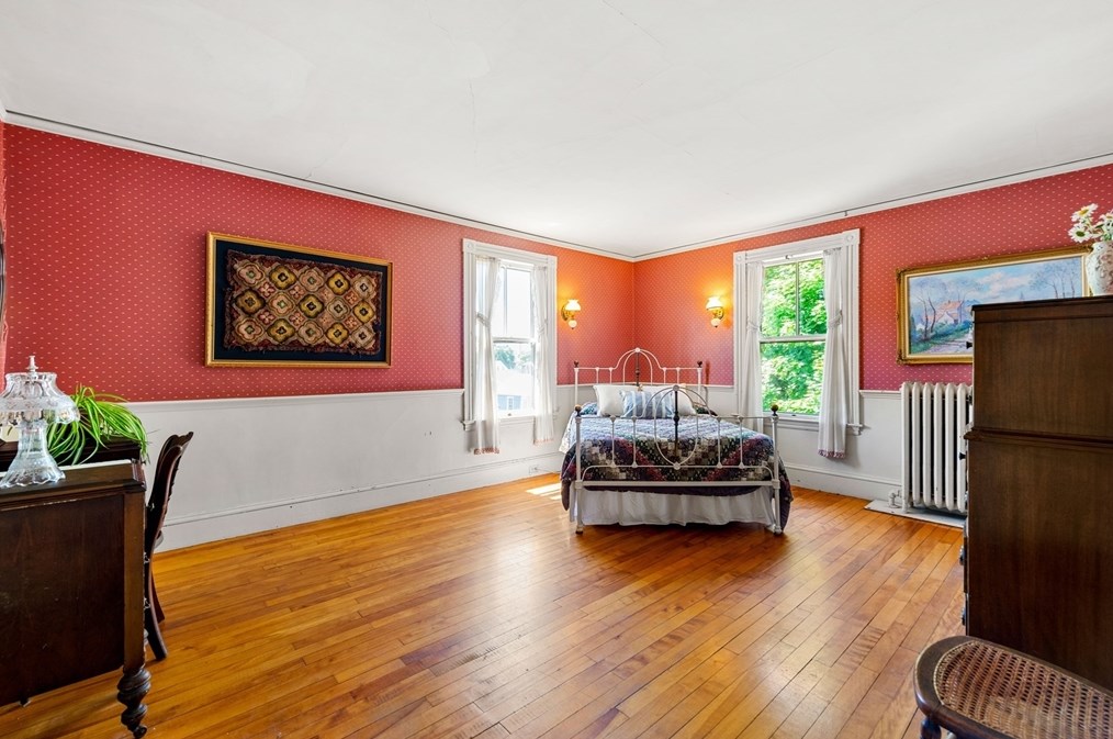 22 Pond St, Marblehead MA 01945-3454 exterior