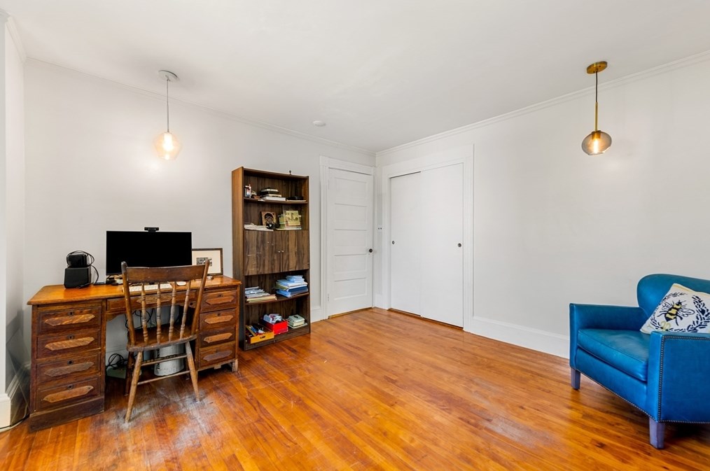 22 Pond St, Marblehead MA 01945-3454 exterior