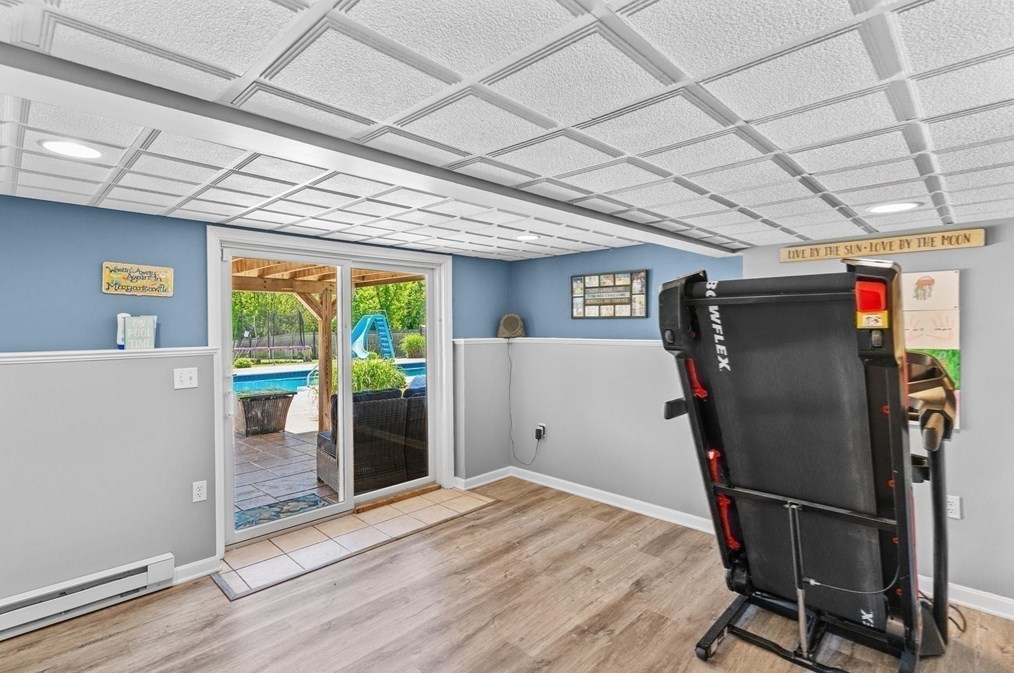 20 Earl St, New Bedford MA 02743-1924 exterior