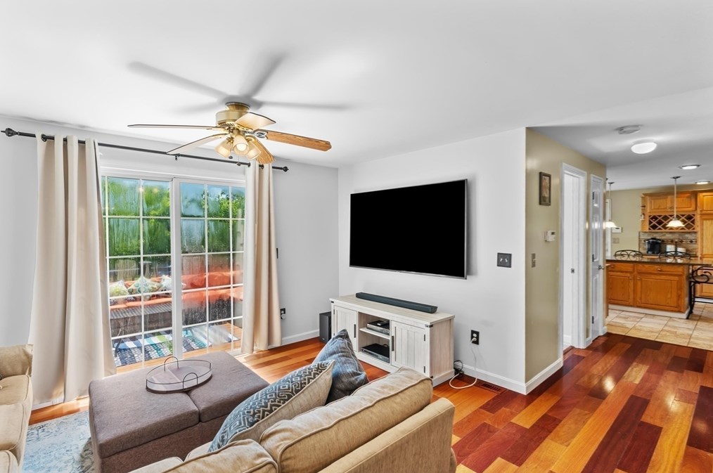 20 Earl St, New Bedford MA 02743-1924 exterior