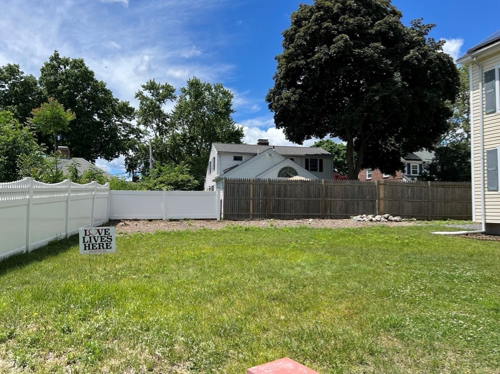 11 Garrison Rd, Arlington MA  02474-8232 exterior