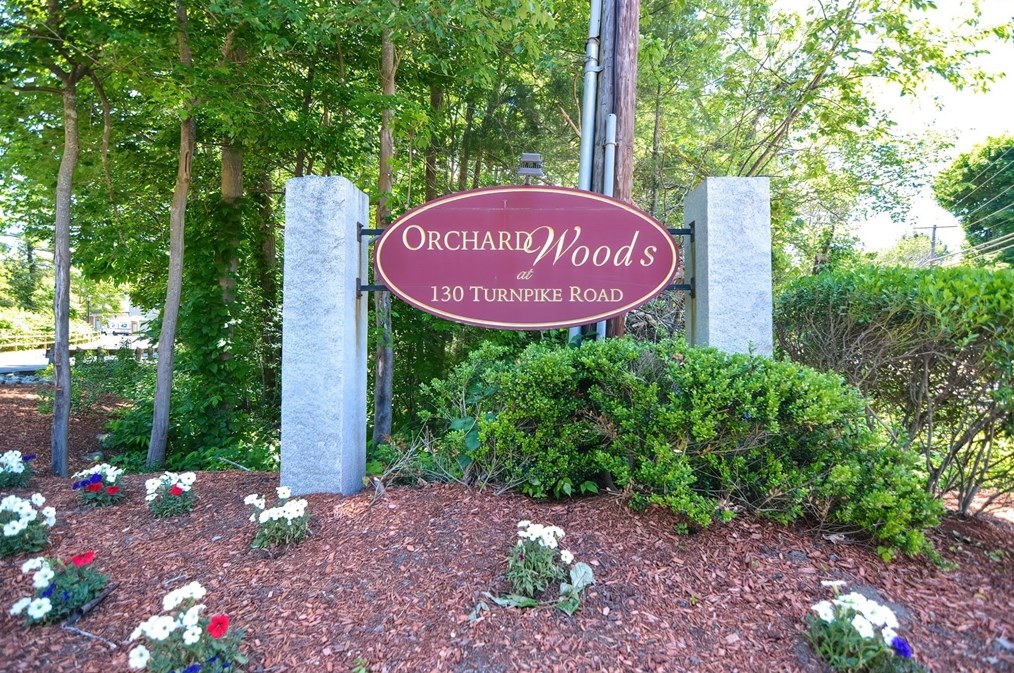 130 Turnpike Rd, Chelmsford MA 01824-4055 exterior