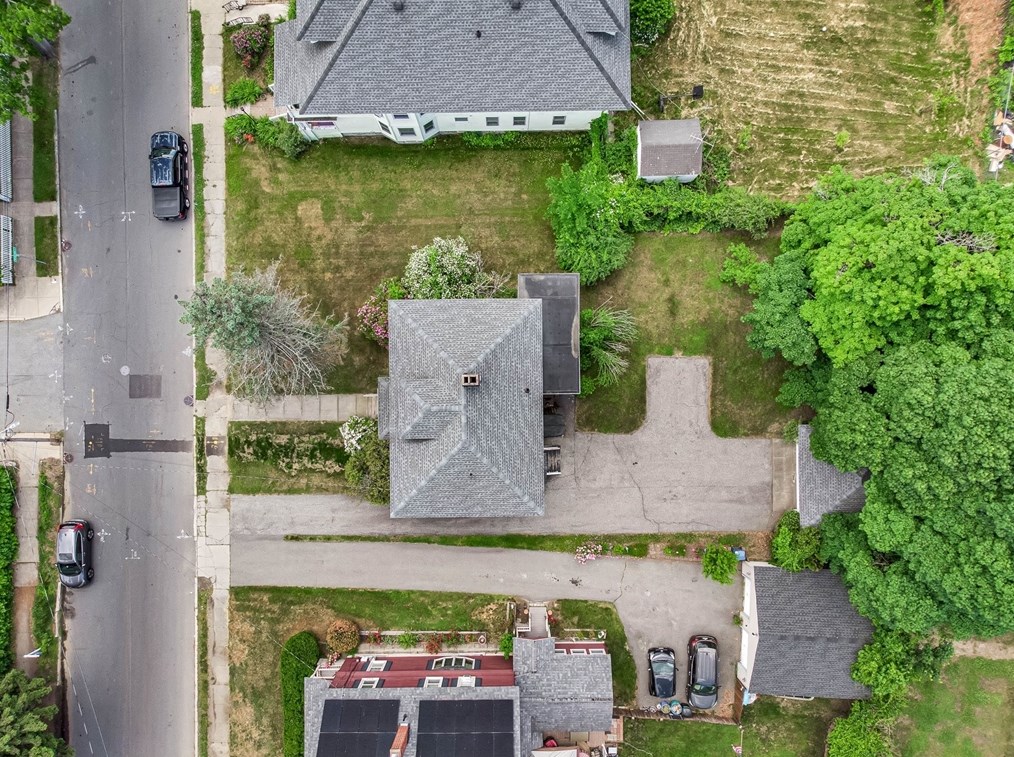 154 Woodland St, Lawrence MA 01841-2333 exterior