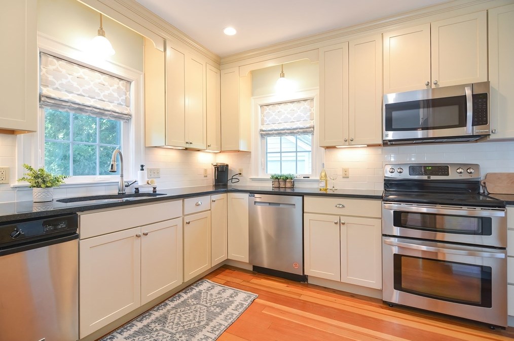 45 Upland Rd, Attleboro, MA 02703 exterior