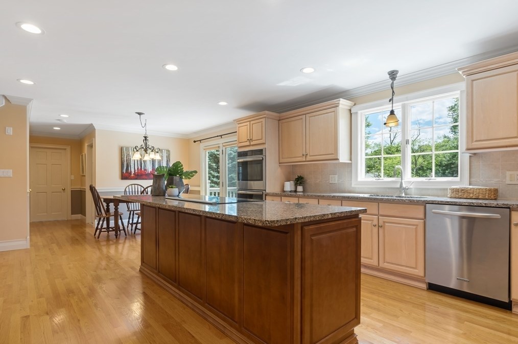 29 Evergreen Dr, Seekonk MA 02771-5746 exterior