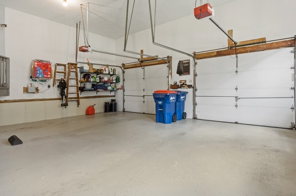 29 Evergreen Dr, Seekonk MA 02771-5746 exterior