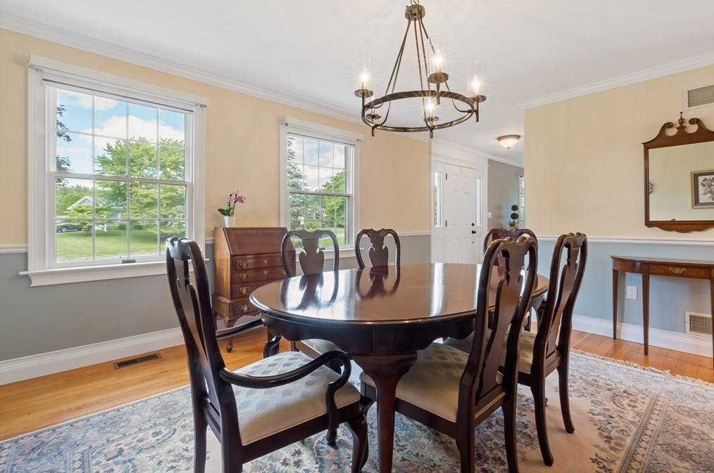 29 Evergreen Dr, Seekonk MA 02771-5746 exterior