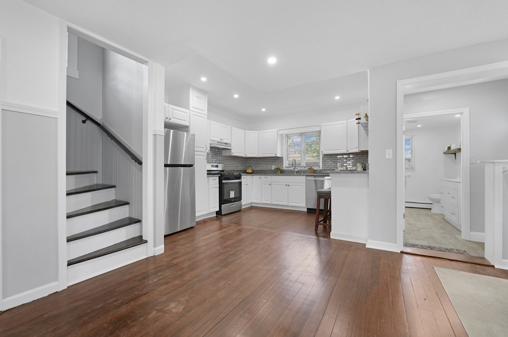 307 Tinkham St, New Bedford MA 02746-1821 exterior