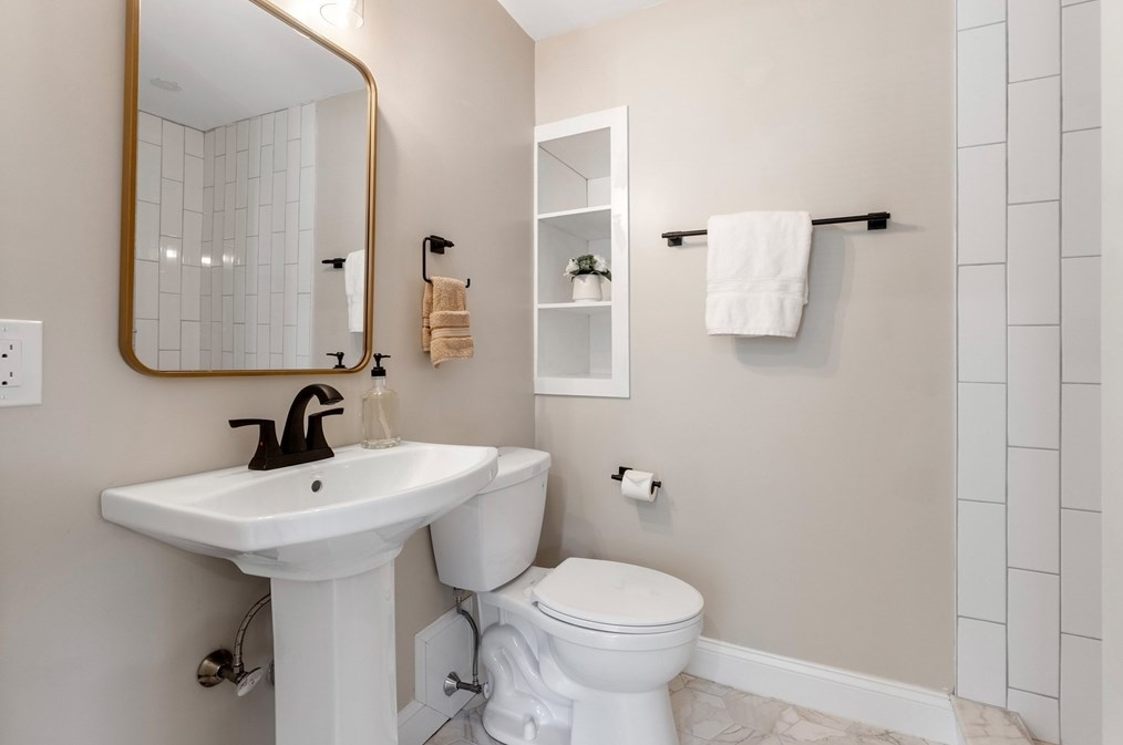 18 Chestnut St, Peabody MA  01960-5432 exterior