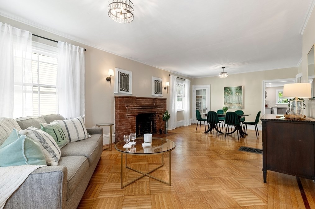 18 Chestnut St, Peabody MA  01960-5432 exterior