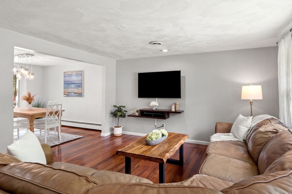 90 Drake Rd, Burlington MA 01803-1865 exterior