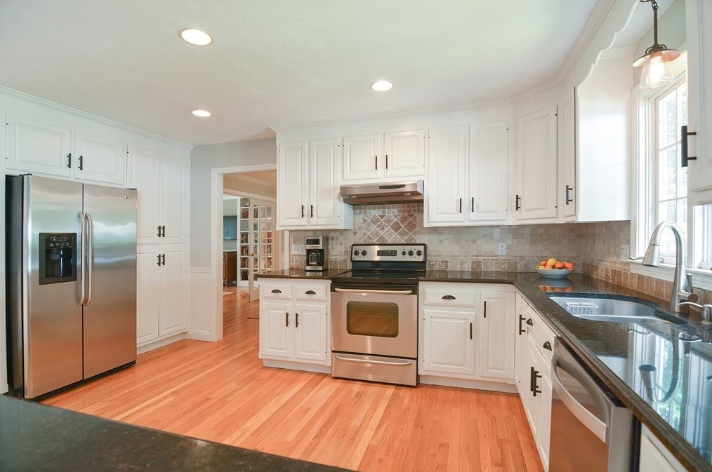 100 St, Franklin MA 02038-3398 exterior