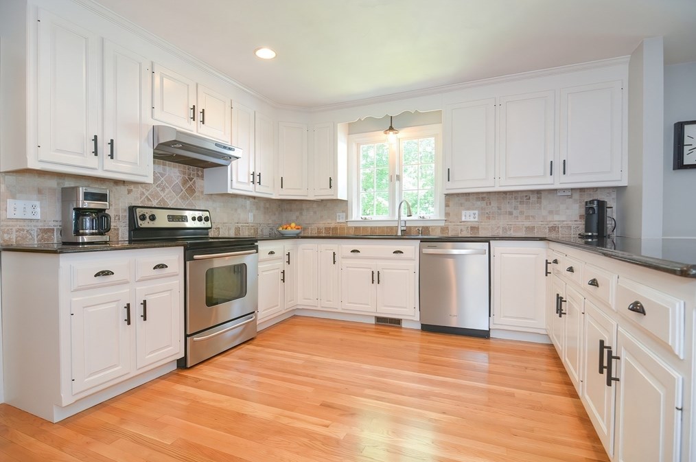 100 St, Franklin MA 02038-3398 exterior