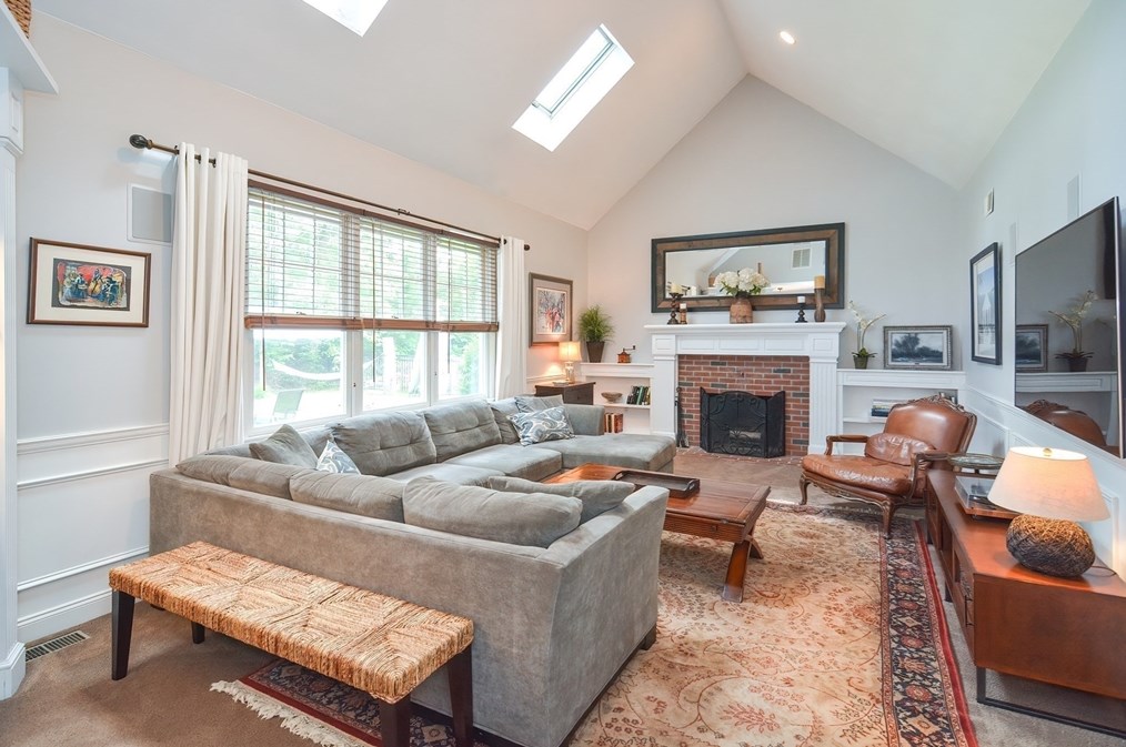 100 St, Franklin MA 02038-3398 exterior