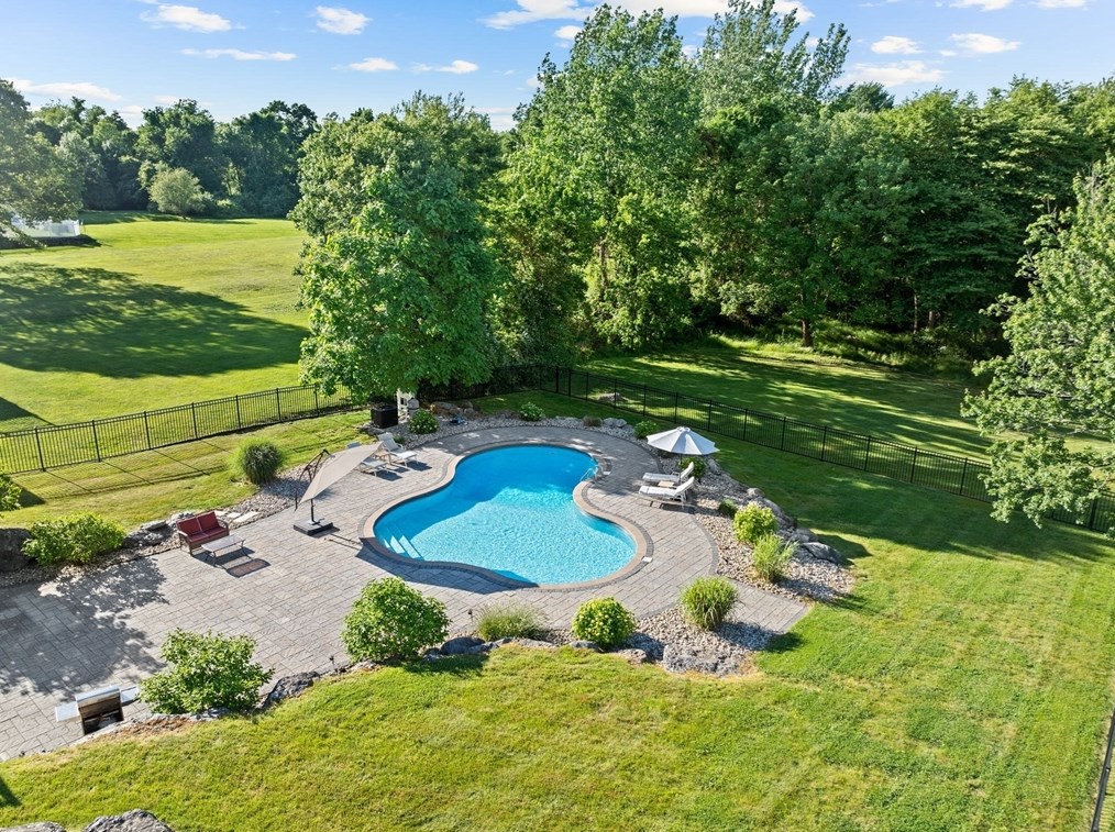 259 Lynch Ave, Fall River MA 02726 exterior