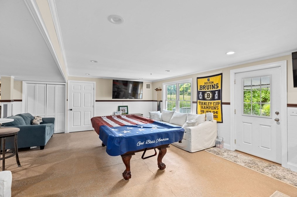 259 Lynch Ave, Fall River MA 02726 exterior