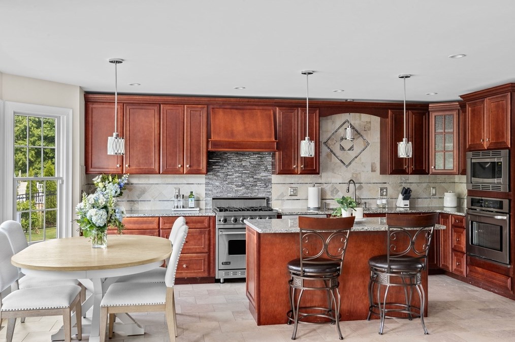 259 Lynch Ave, Fall River MA 02726 exterior