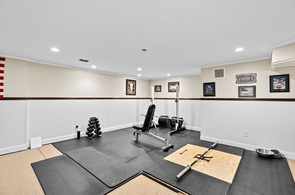 259 Lynch Ave, Fall River MA 02726 exterior