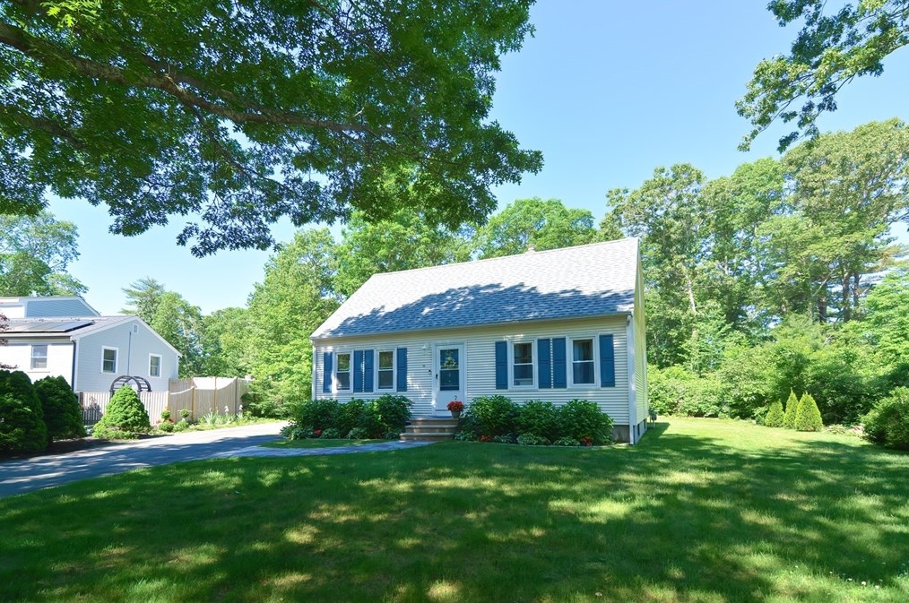50 Clearwater Dr, Teaticket, MA 02536 exterior