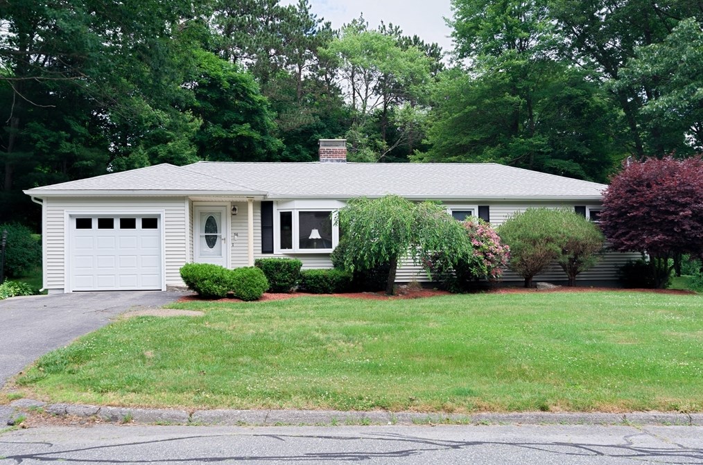 56 Topsfield Cir, Shrewsbury, MA 01545 exterior