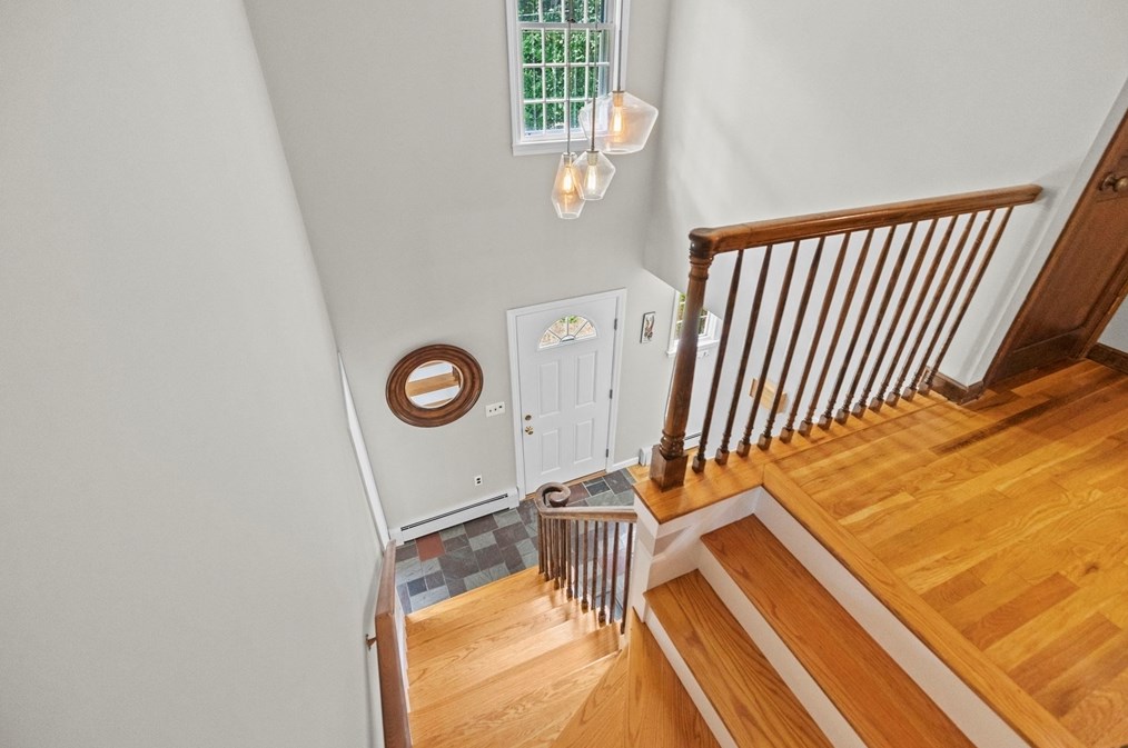 203 Lazell St, Hingham MA 02043-4404 exterior