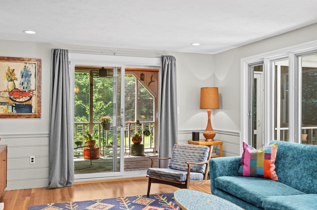 203 Lazell St, Hingham MA 02043-4404 exterior