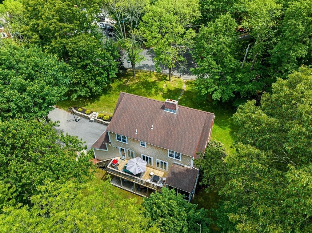 203 Lazell St, Hingham MA 02043-4404 exterior