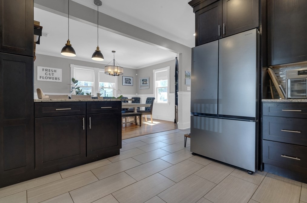 21 Tremont St, New Bedford MA 02740-3714 exterior