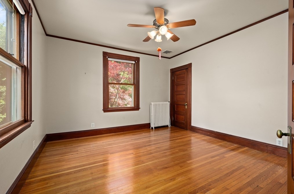 536 Walnut St, Newton MA 02460-2467 exterior