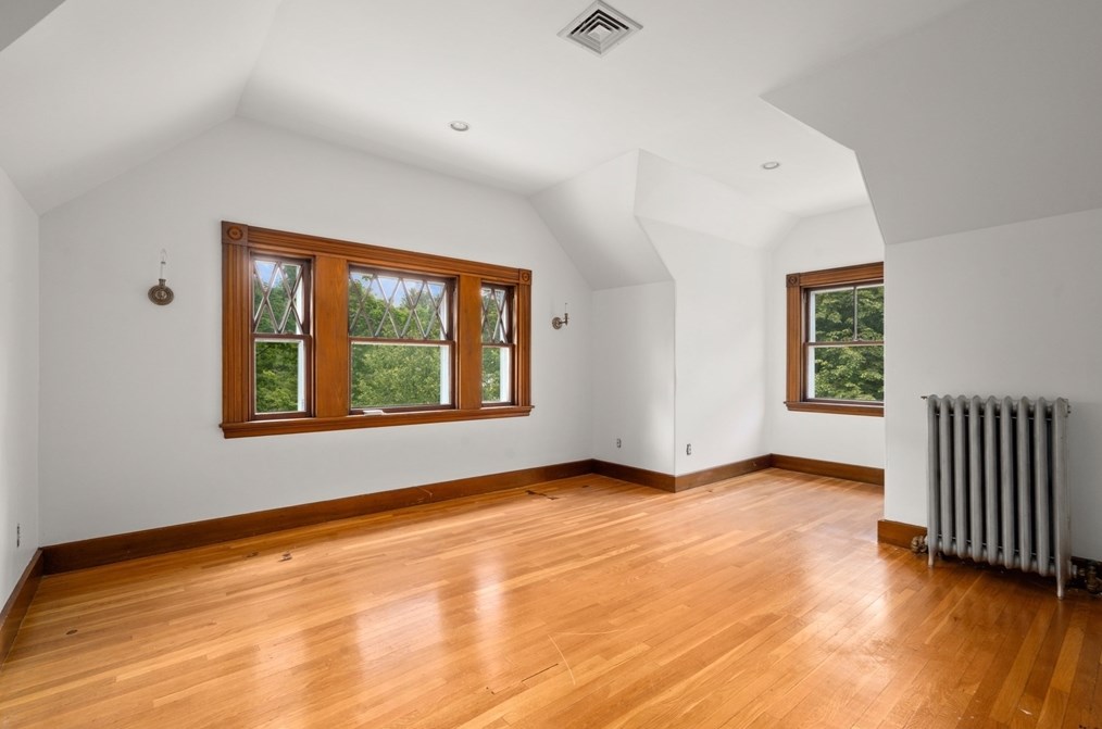 536 Walnut St, Newton MA 02460-2467 exterior