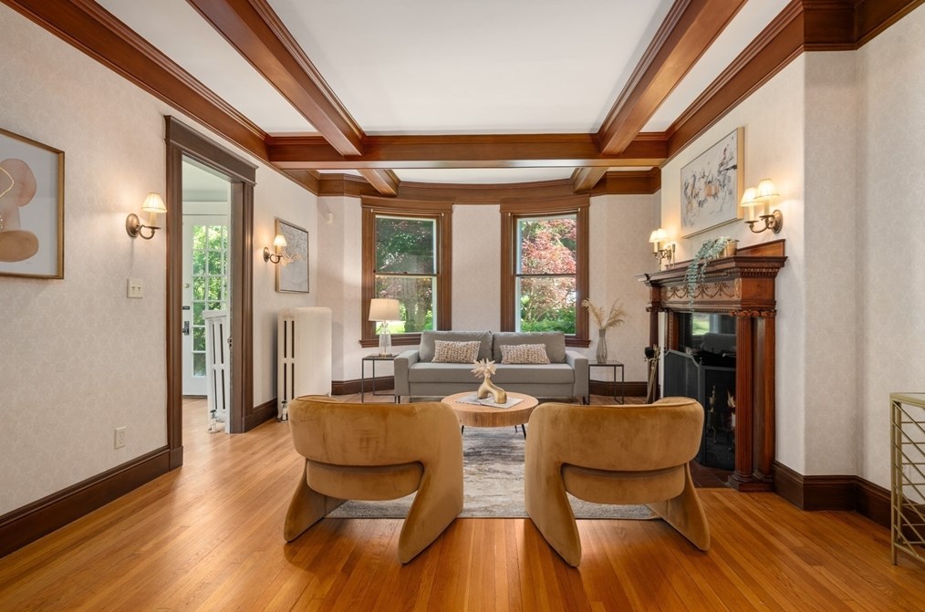 536 Walnut St, Newton MA 02460-2467 exterior