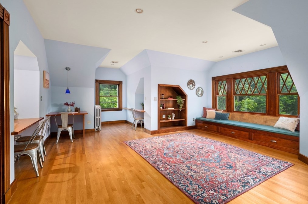 536 Walnut St, Newton MA 02460-2467 exterior