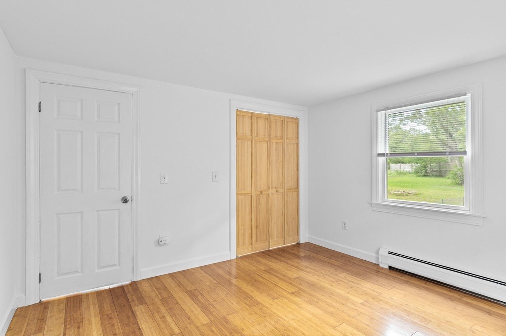 11 Brothers Ln, Harwich MA 02645-1509 exterior