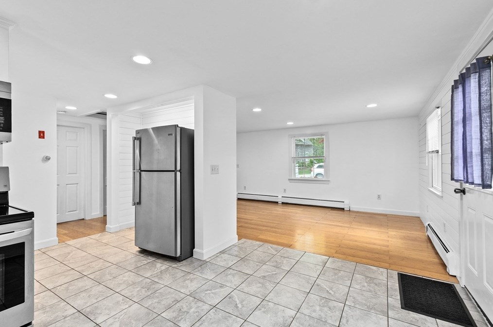 11 Brothers Ln, Harwich MA 02645-1509 exterior