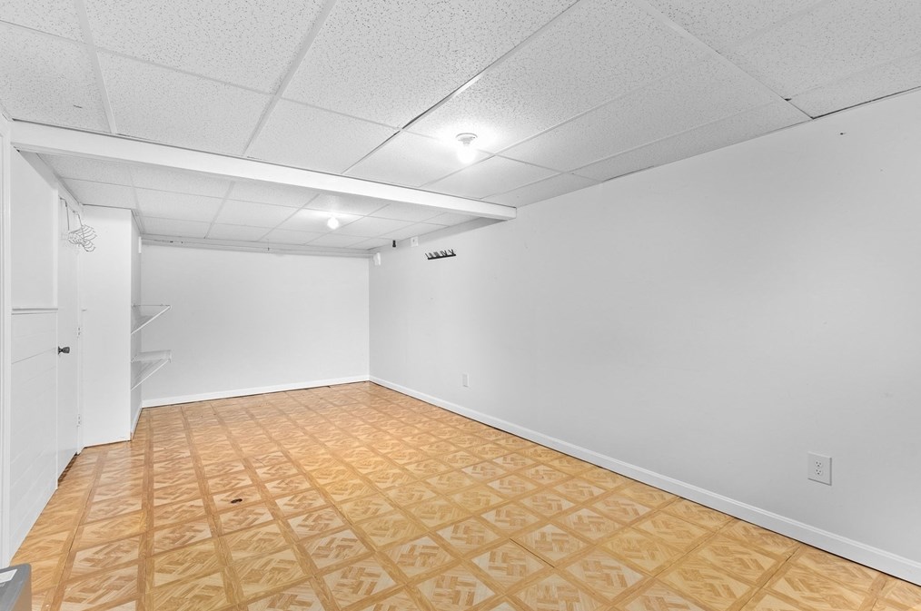 11 Brothers Ln, Harwich MA 02645-1509 exterior