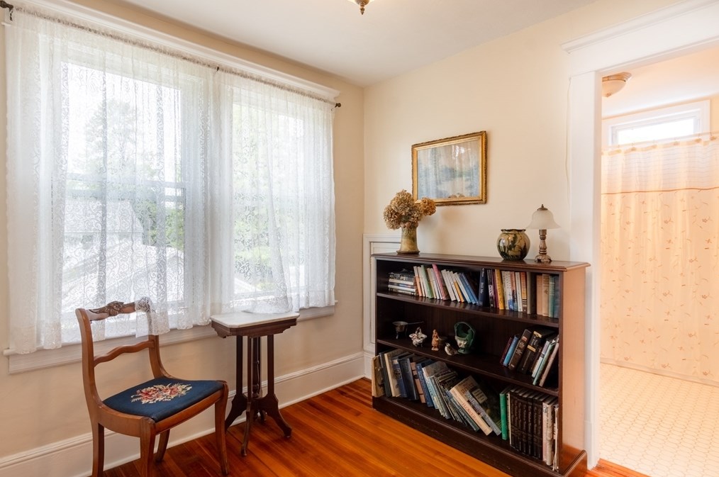 160 Abbott St, Springfield MA  01118-1601 exterior