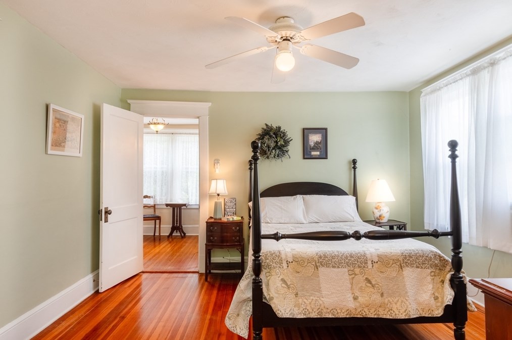 160 Abbott St, Springfield MA  01118-1601 exterior