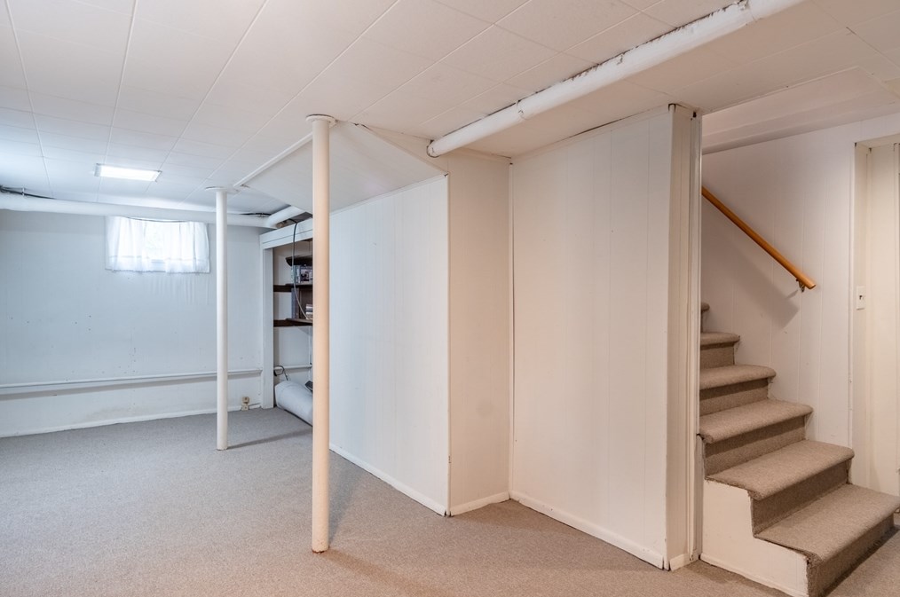 160 Abbott St, Springfield MA  01118-1601 exterior