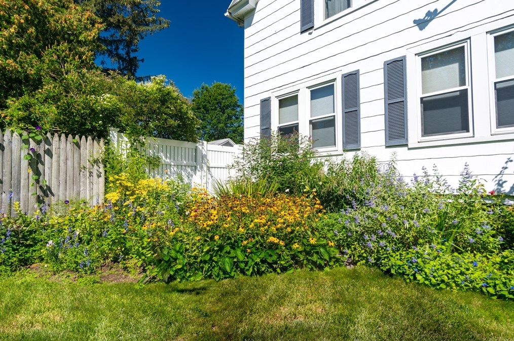 160 Abbott St, Springfield MA  01118-1601 exterior